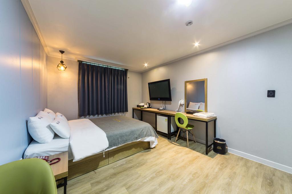 Ost Hotel Chuncheon Exterior foto